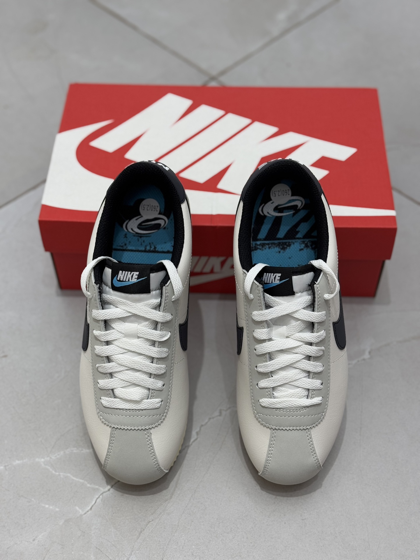 
Classic Cortez Leather 阿甘复古初代皮革慢跑鞋 白黑 FN7650-030
35