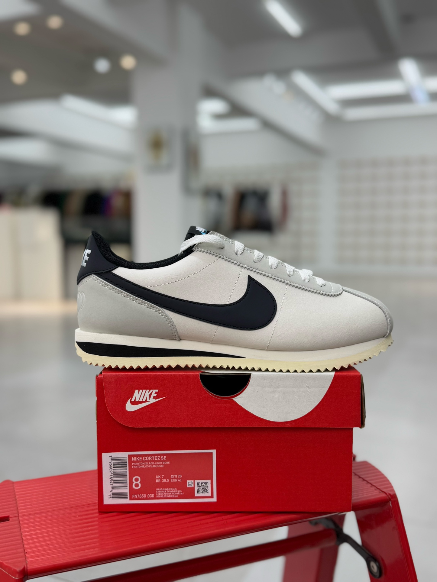 
Classic Cortez Leather 阿甘复古初代皮革慢跑鞋 白黑 FN7650-030
35