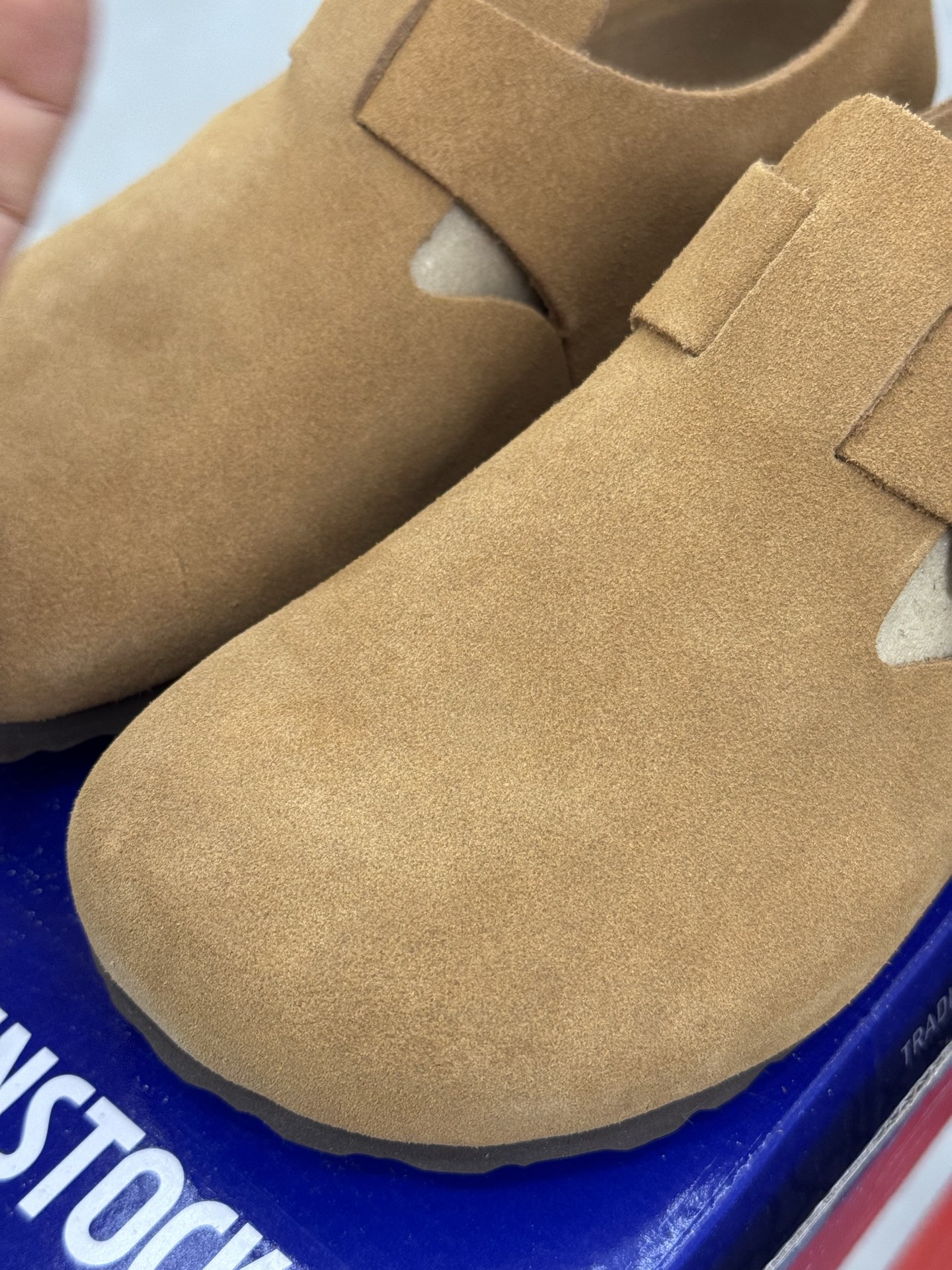 
勃肯birkenstock 全包款 Mink栗色
强势重新回溯，颜色色卡精选主力输出！
【优质牛皮翻