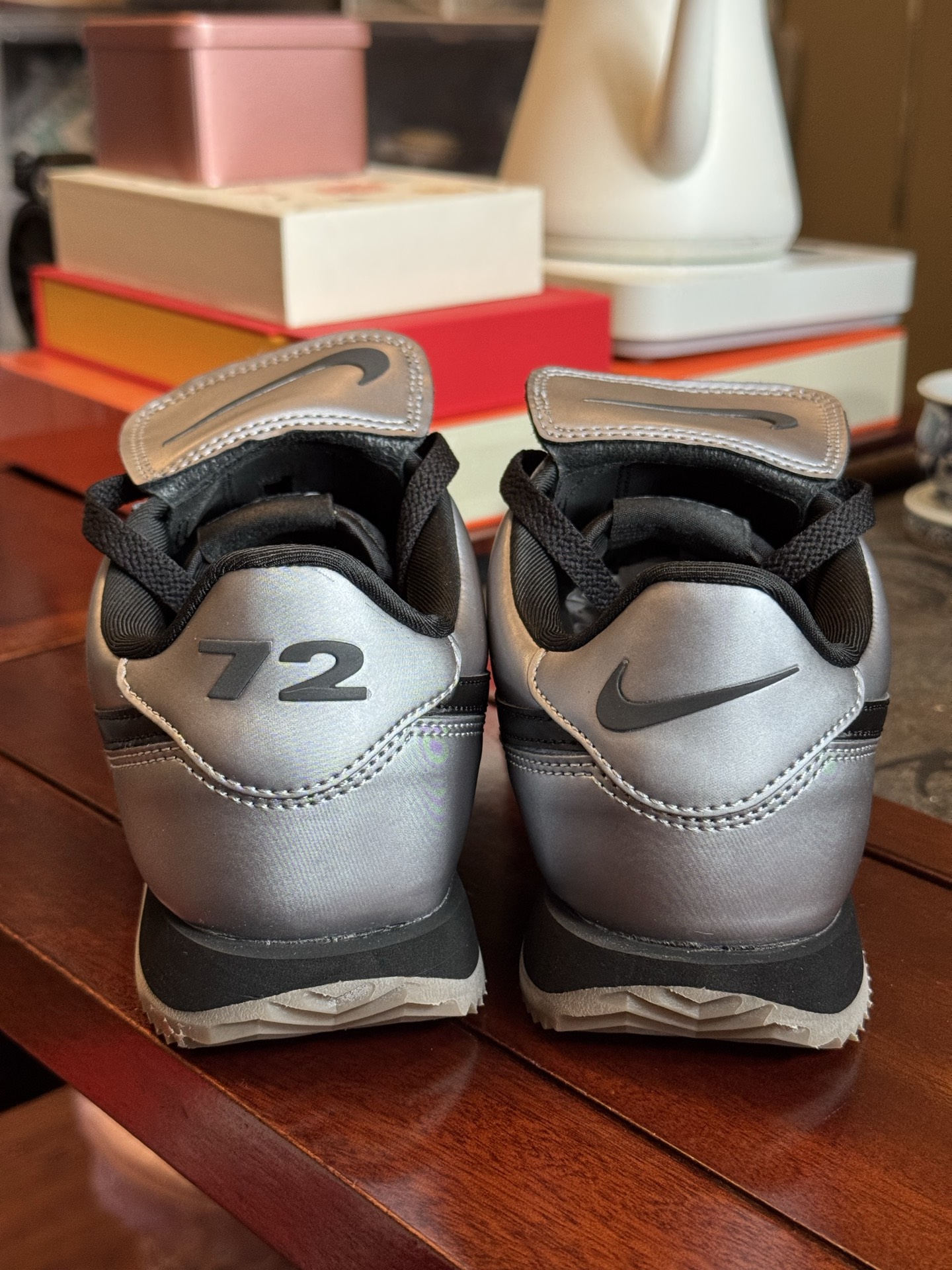  Classic Cortez Leather 阿甘复古初代皮革慢跑鞋 翻盖鞋舌银色 HQ3490-09