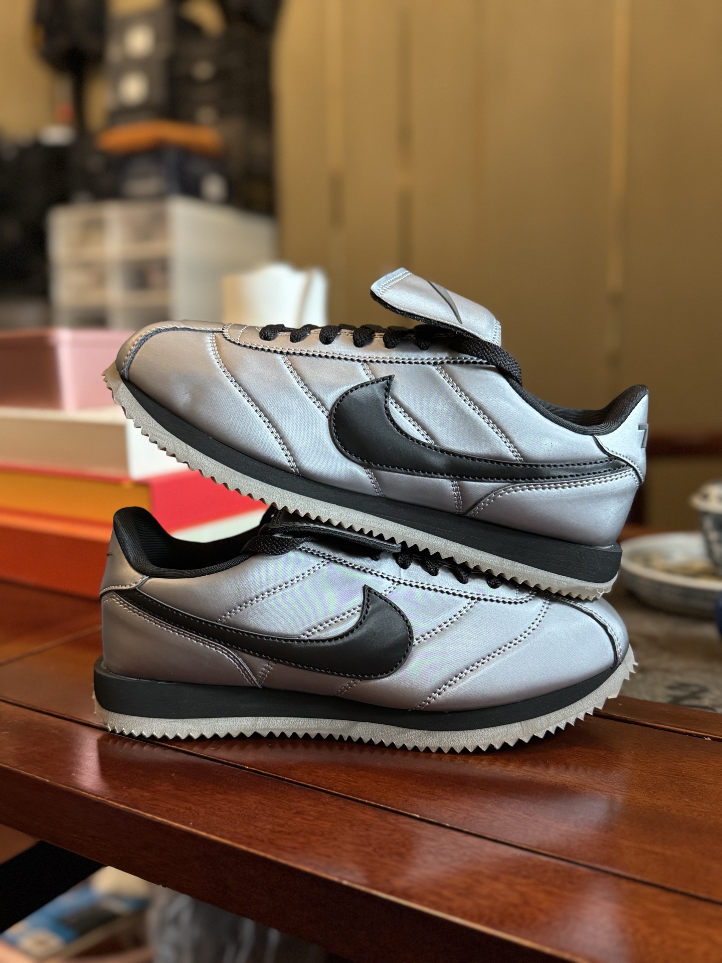  Classic Cortez Leather 阿甘复古初代皮革慢跑鞋 翻盖鞋舌银色 HQ3490-09