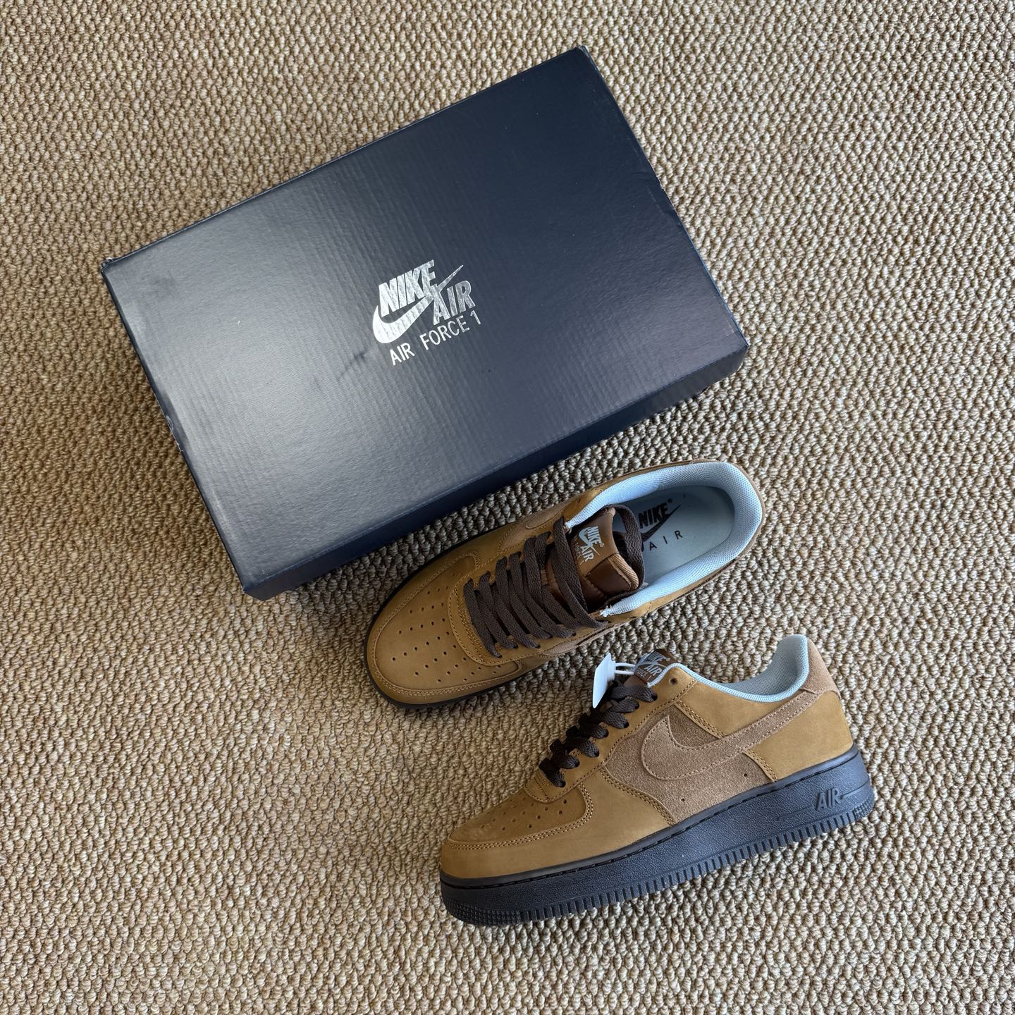 
3A空军！第534色：深棕褐色 Nike Air Force 1
百分百原鞋开发！PT市场真正匠心空军