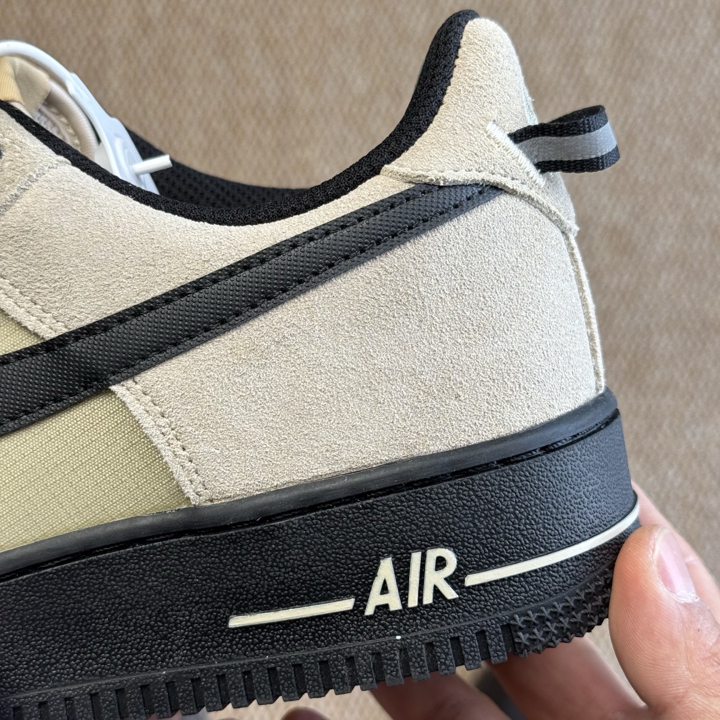 
3A空军！第535色：棕灰色 Nike Air Force 1
百分百原鞋开发！PT市场真正匠心空军！