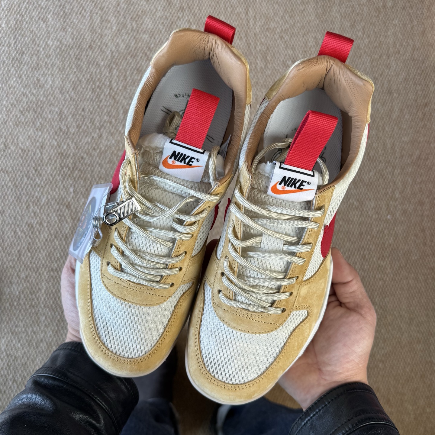 
顶级性价比！宇航员2.0 
完美货品 官方全套配件！
tom sachs x  Nike Mars Y