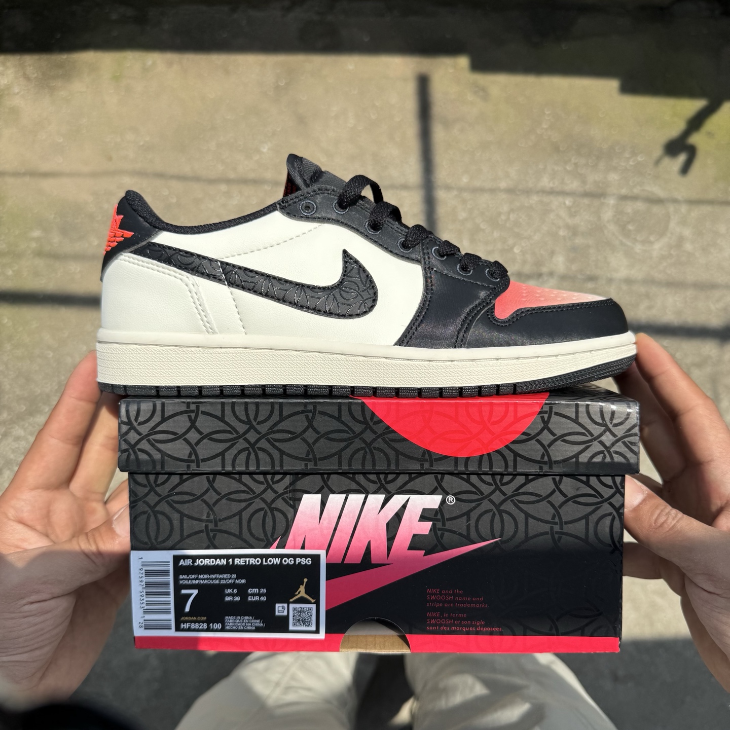  
D版 顶级性价比低帮！
Air Jordan AJ1 Low 低帮系列 黑米红
鞋型细节堪称完美，非