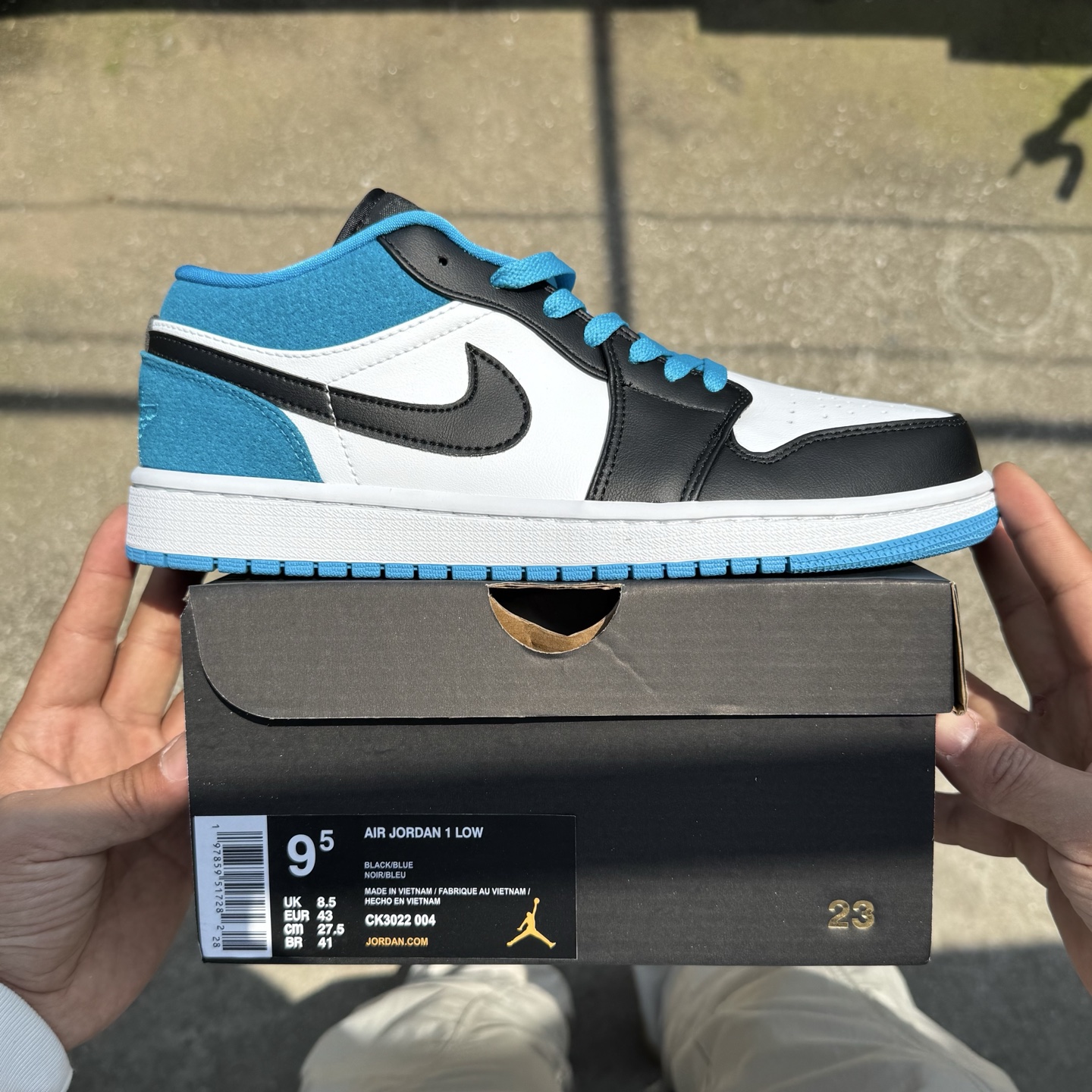  
D版 顶级性价比低帮！
Air Jordan AJ1 Low 低帮系列 激光蓝
鞋型细节堪称完美，非