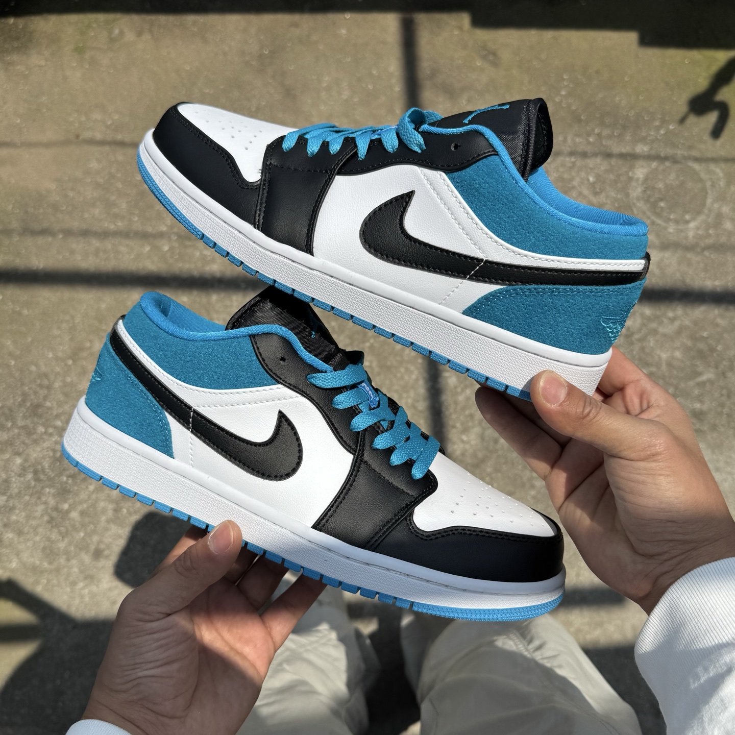  
D版 顶级性价比低帮！
Air Jordan AJ1 Low 低帮系列 激光蓝
鞋型细节堪称完美，非