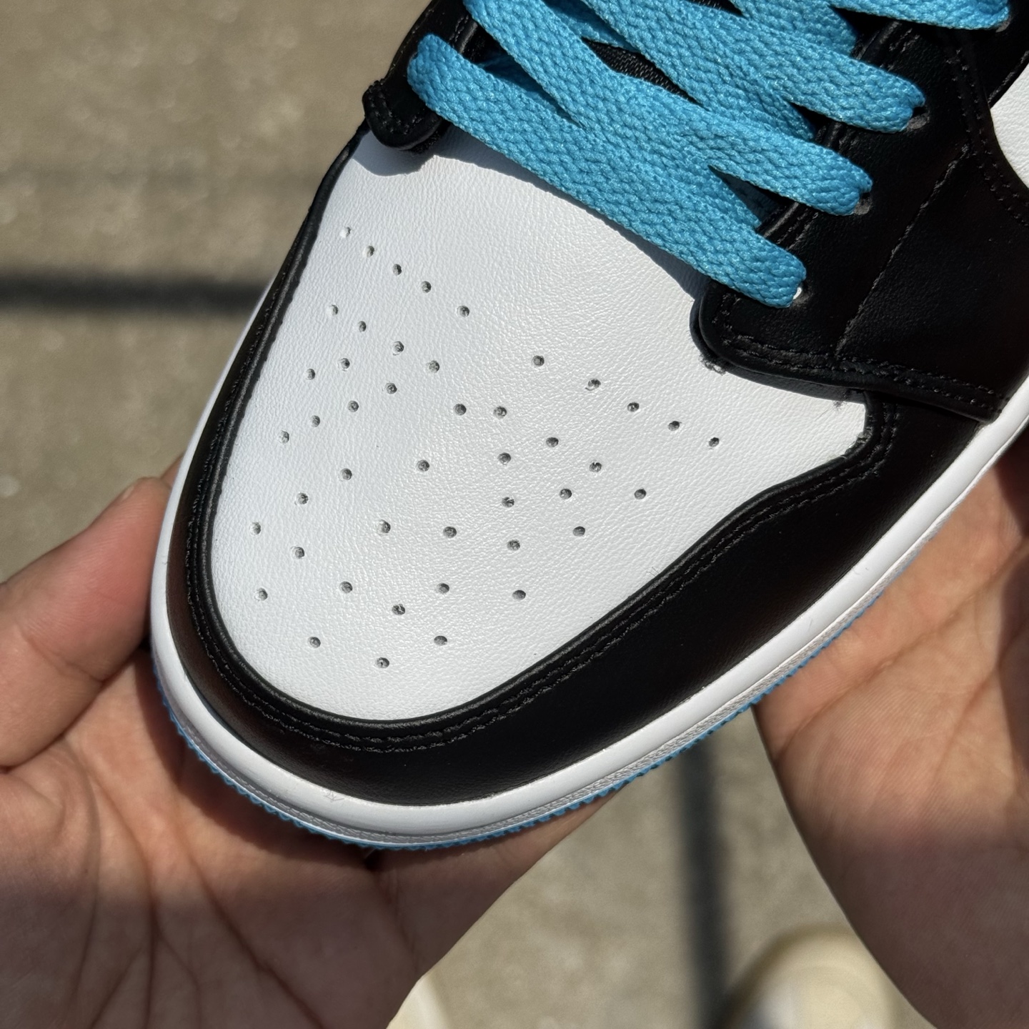  
D版 顶级性价比低帮！
Air Jordan AJ1 Low 低帮系列 激光蓝
鞋型细节堪称完美，非
