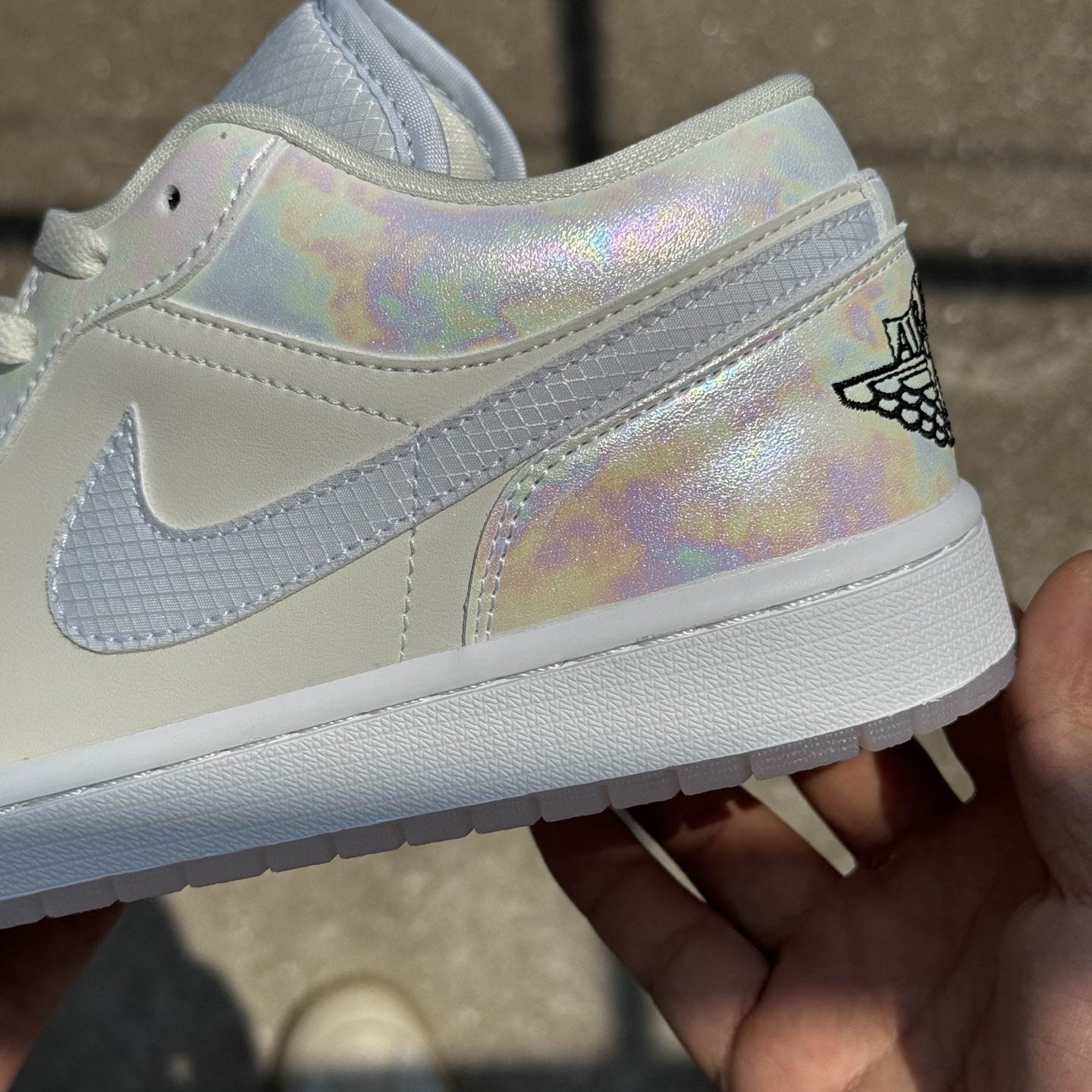  
D版 顶级性价比低帮！
Air Jordan AJ1 Low 低帮系列 蛇年限定白珍珠
鞋型细节堪称