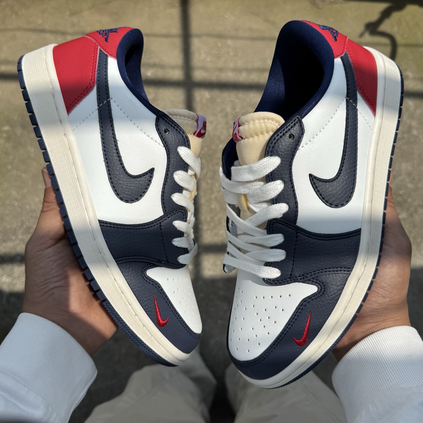  
D版 顶级性价比低帮！
Air Jordan AJ1 Low 低帮系列 美国队白红蓝
鞋型细节堪称完