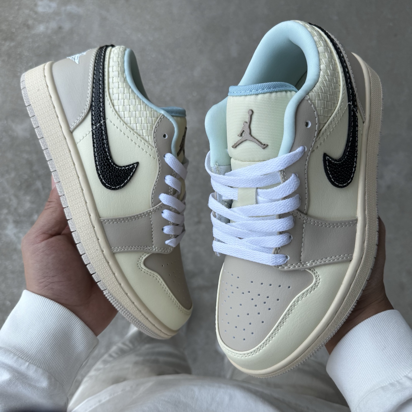  
D版 顶级性价比低帮！
Air Jordan AJ1 Low 低帮系列 编织米棕色
鞋型细节堪称完美
