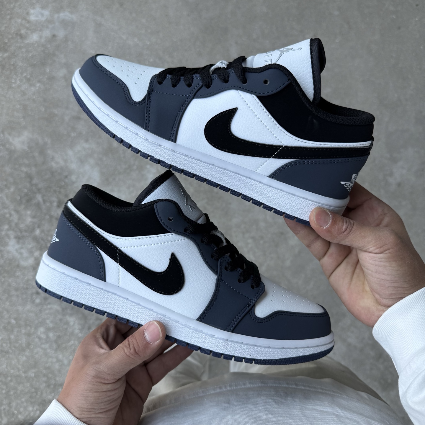  
D版 顶级性价比低帮！
Air Jordan AJ1 Low 低帮系列 白蓝黑
鞋型细节堪称完美，非