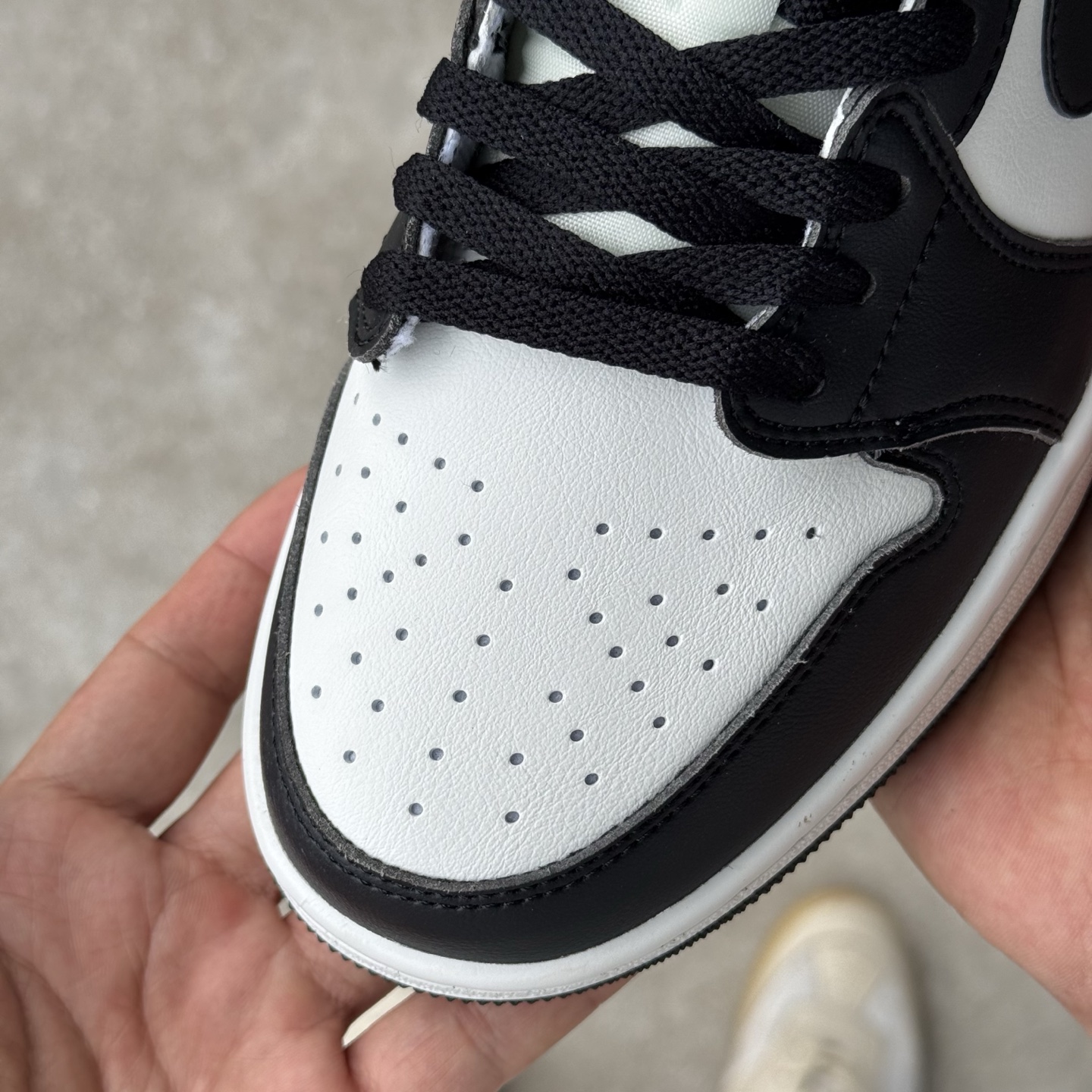  
D版 顶级性价比低帮！
Air Jordan AJ1 Low 低帮系列 摩卡黑白棕
鞋型细节堪称完美