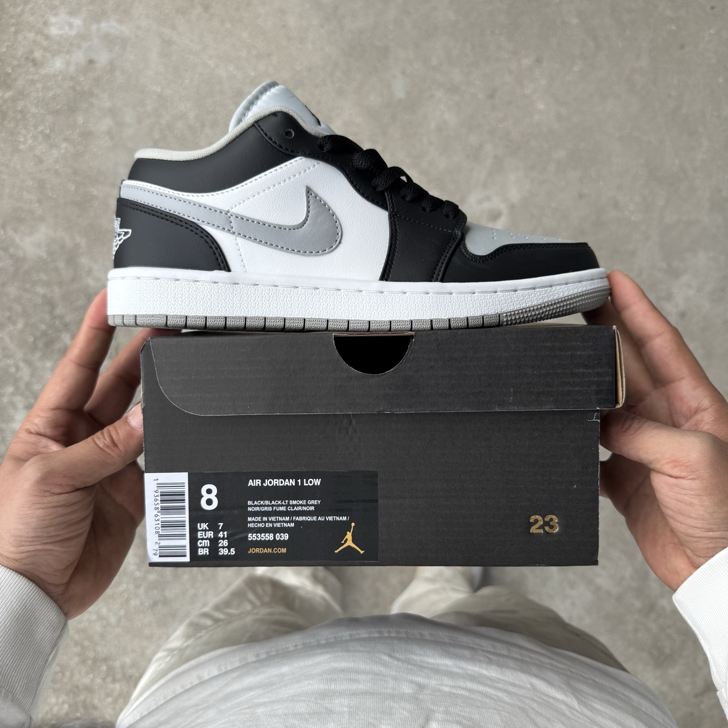  
D版 顶级性价比低帮！
Air Jordan AJ1 Low 低帮系列 酷灰
鞋型细节堪称完美，非常