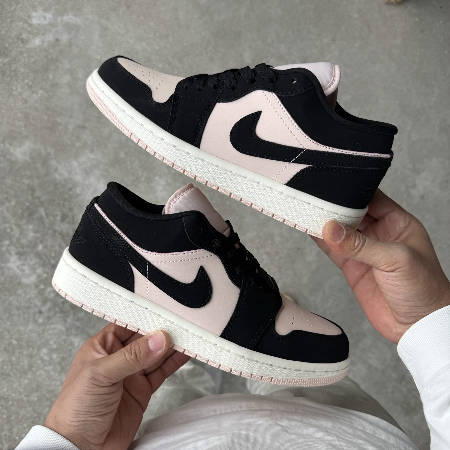  
D版 顶级性价比低帮！
Air Jordan AJ1 Low 低帮系列 奶茶🥤
鞋型细节堪称完美，非