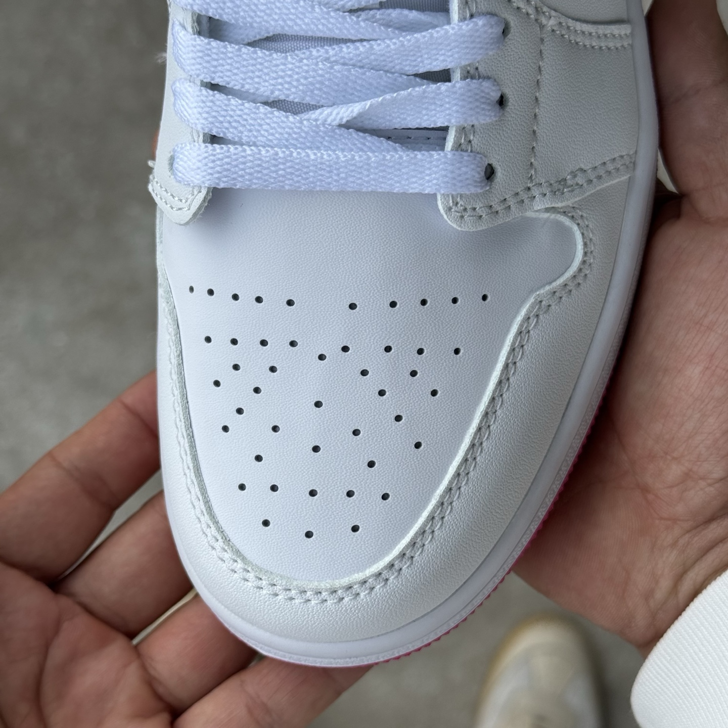  
D版 顶级性价比低帮！
Air Jordan AJ1 Low 低帮系列 糖果🍬
鞋型细节堪称完美，非