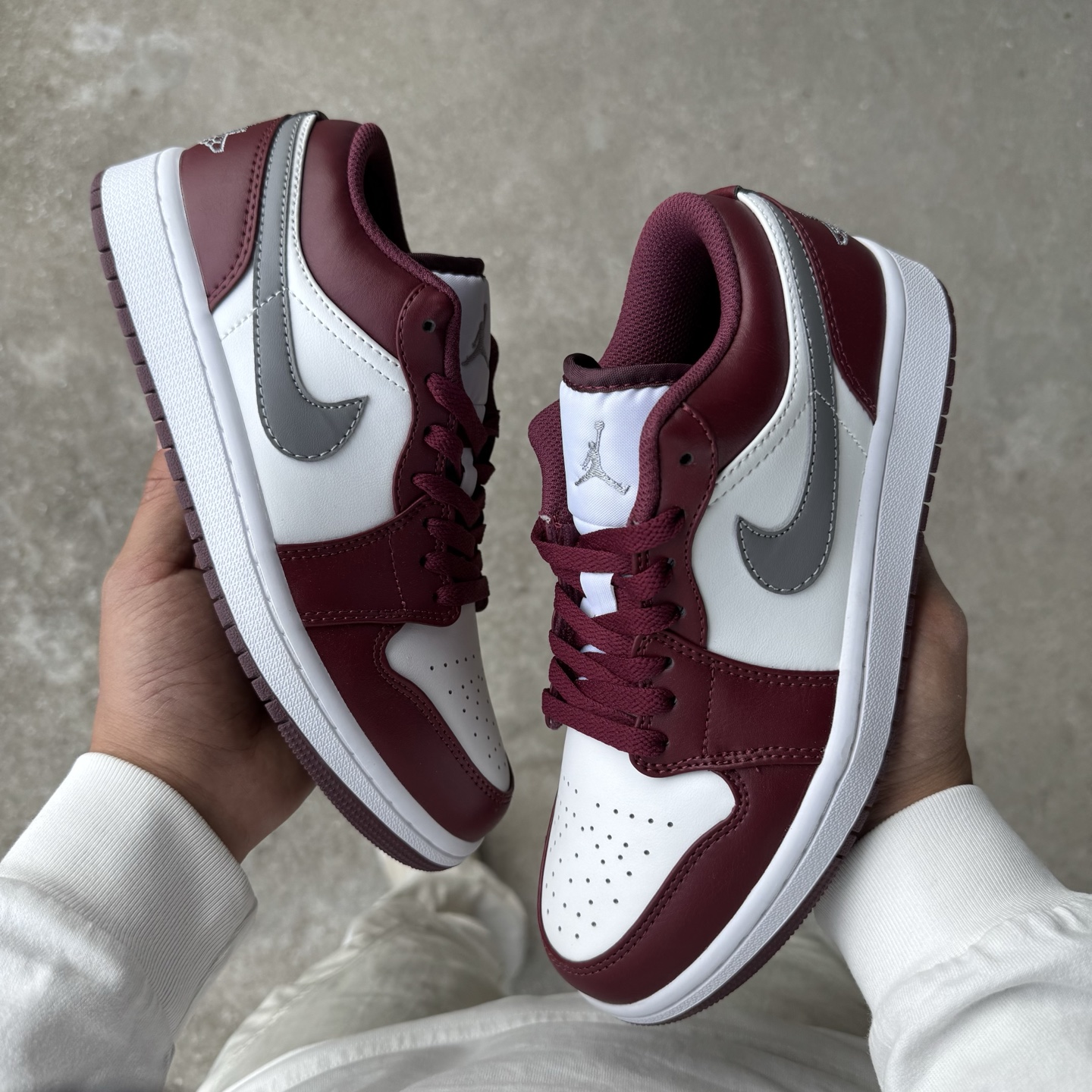  
D版 顶级性价比低帮！
Air Jordan AJ1 Low 低帮系列 波尔多
鞋型细节堪称完美，非