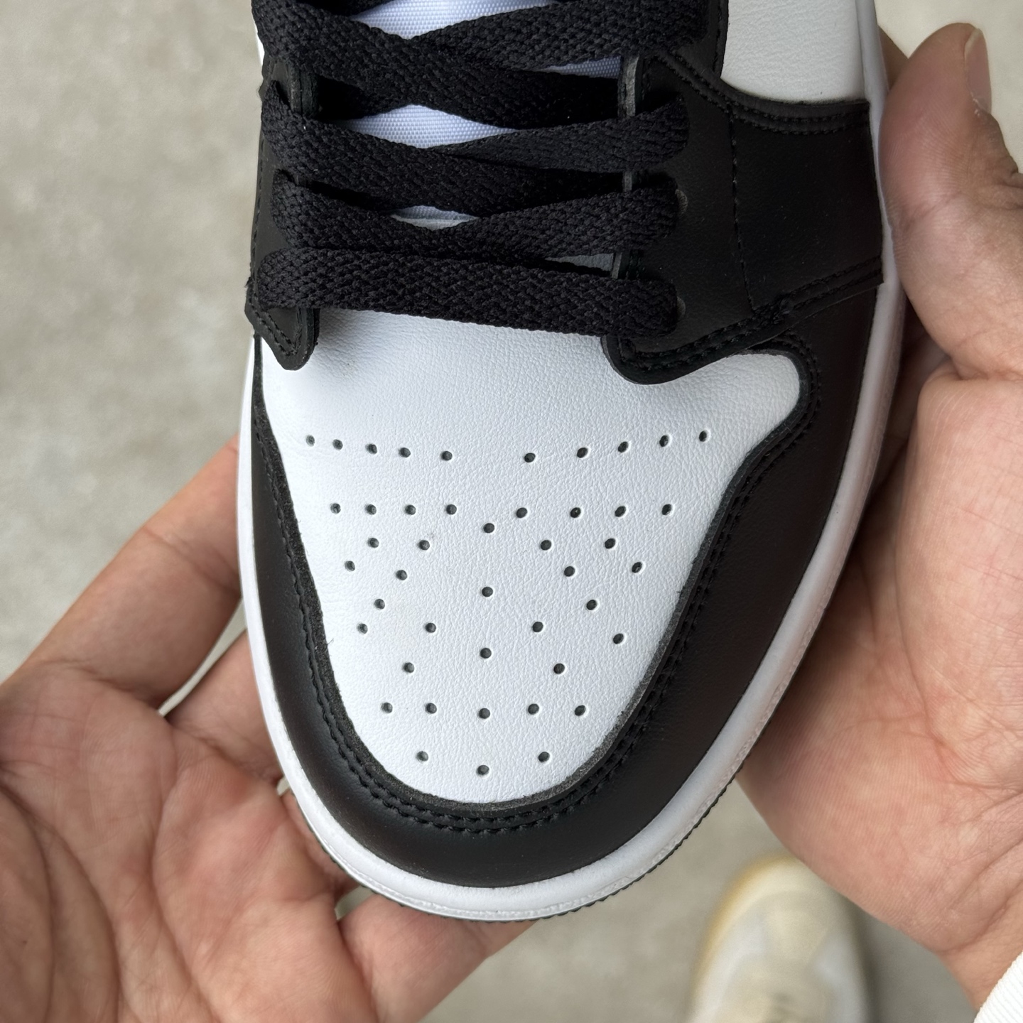  
D版 顶级性价比低帮！
Air Jordan AJ1 Low 低帮系列 黑绿
鞋型细节堪称完美，非常