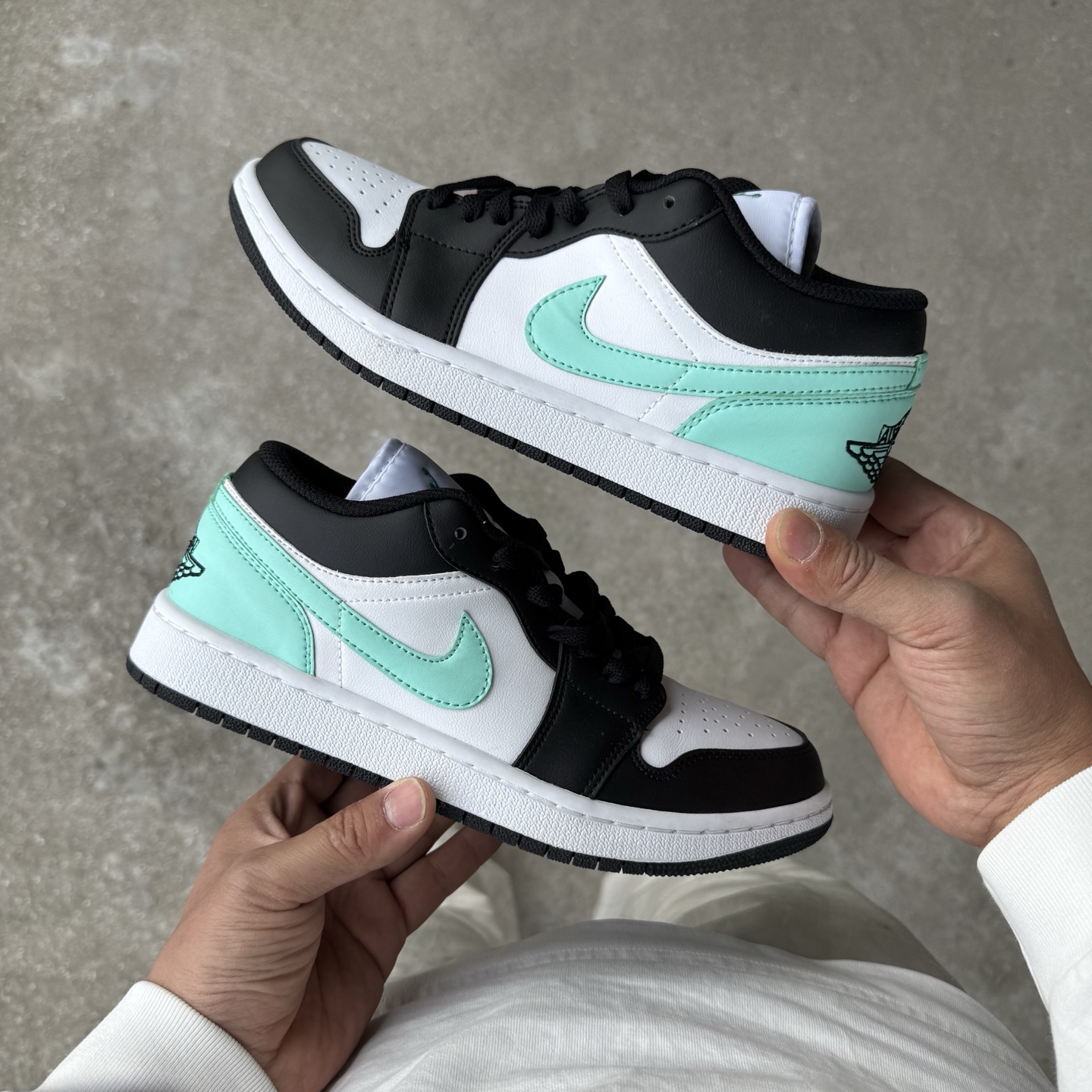  
D版 顶级性价比低帮！
Air Jordan AJ1 Low 低帮系列 黑绿
鞋型细节堪称完美，非常