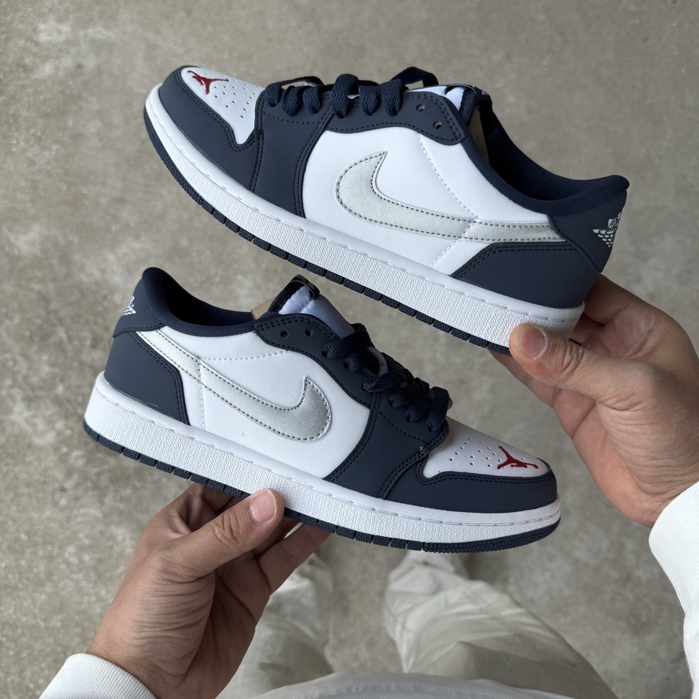  
D版 顶级性价比低帮！
Air Jordan AJ1 Low 低帮系列 dunkSB联名海军蓝
鞋型