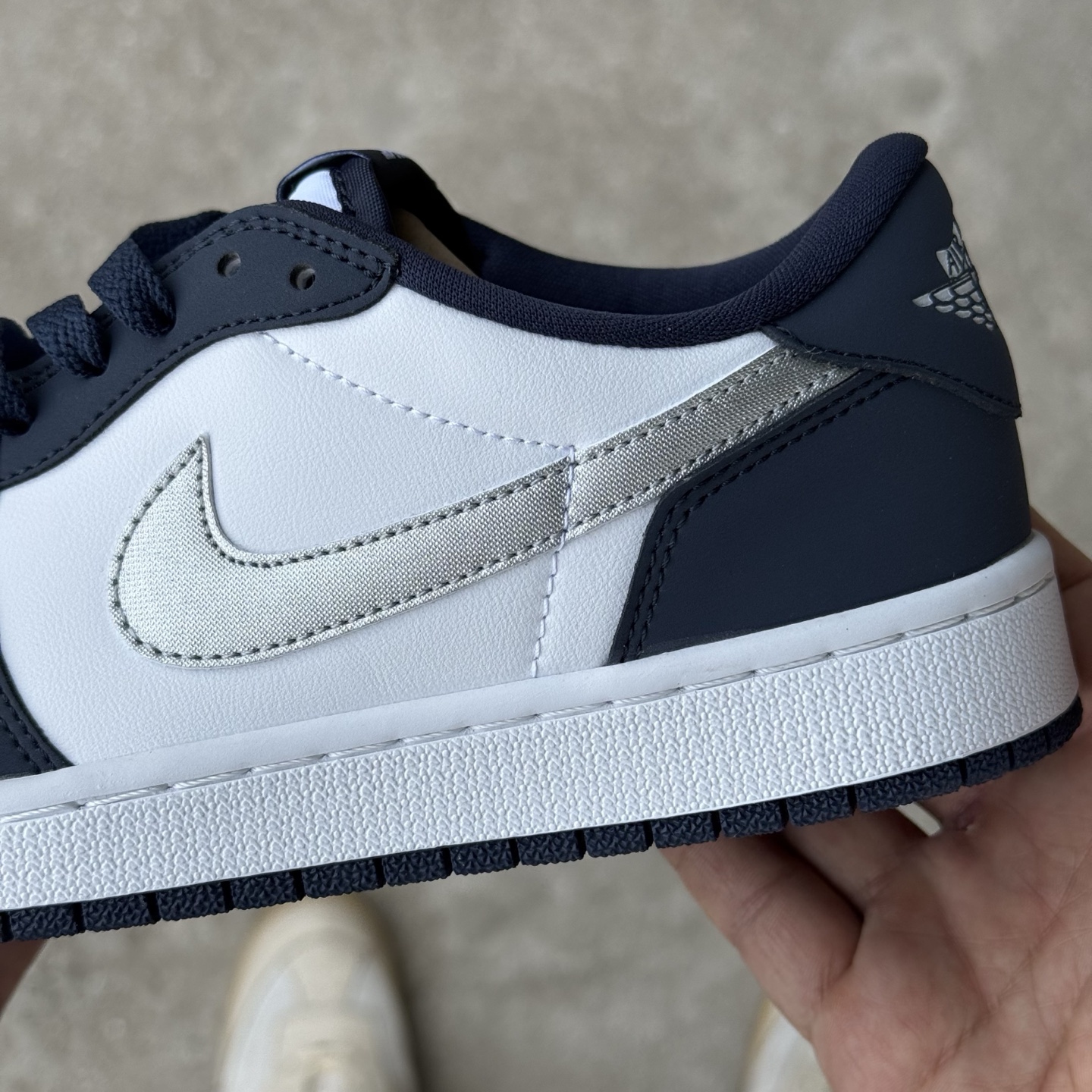  
D版 顶级性价比低帮！
Air Jordan AJ1 Low 低帮系列 dunkSB联名海军蓝
鞋型