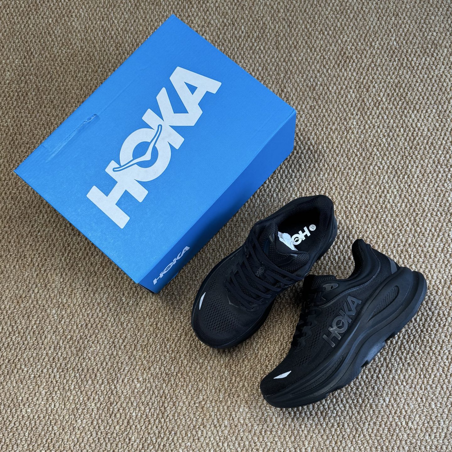  
HOKA ONE ONE Bondi 9 邦迪九代跑步鞋
黑色 货号：/BBLC   尺码：36-4