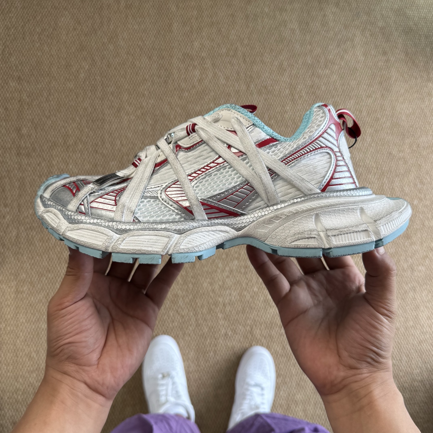  
BALENCIAGA 3XL蜘蛛侠绑带款 米色红线
巴黎世家十代 3XL老爹鞋复古做旧 3M反光
独