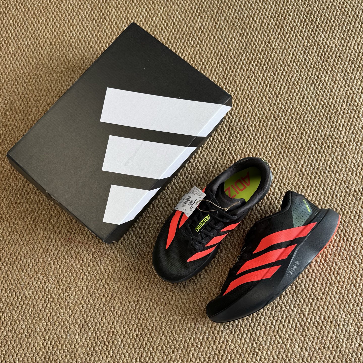 💰200 核心价格表私
AD Adizero Evo SL 阿迪达斯马拉松跑步鞋
Q弹缓震跑鞋新体验！第10色:黑红
货号：JR3414 尺码：39-45