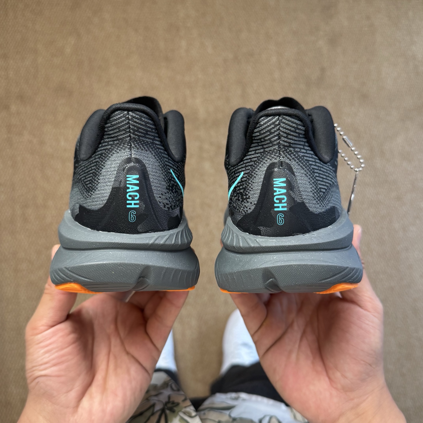  
HOKA ONE ONE Mach6 马赫6代跑鞋 第9色！
独家高端版本！今年绝对的黑马系列！
/
