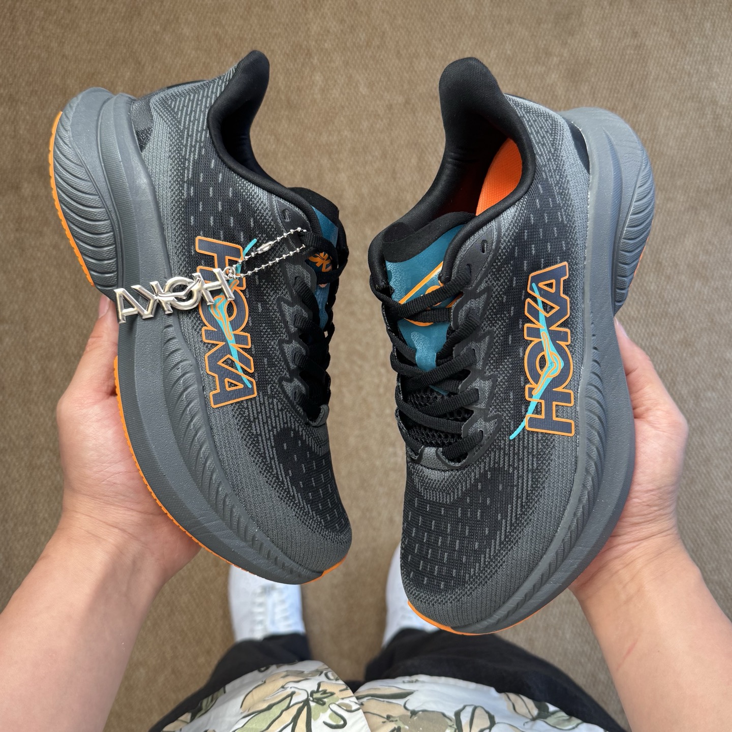  
HOKA ONE ONE Mach6 马赫6代跑鞋 第9色！
独家高端版本！今年绝对的黑马系列！
/