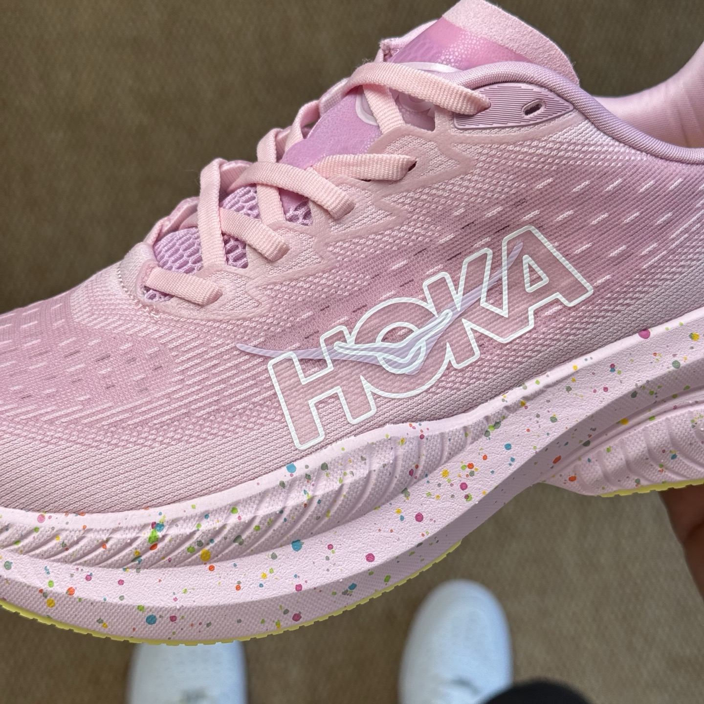 
HOKA ONE ONE Mach6 马赫6代跑鞋 第10色！
独家高端版本！今年绝对的黑马系列！
/