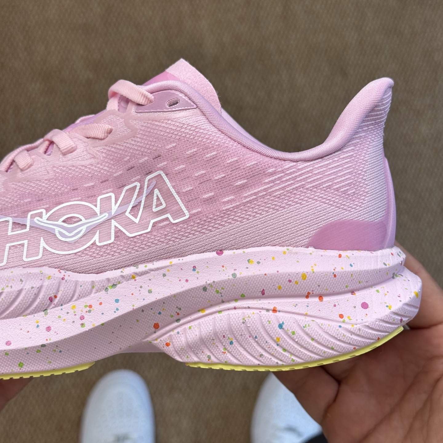 
HOKA ONE ONE Mach6 马赫6代跑鞋 第10色！
独家高端版本！今年绝对的黑马系列！
/
