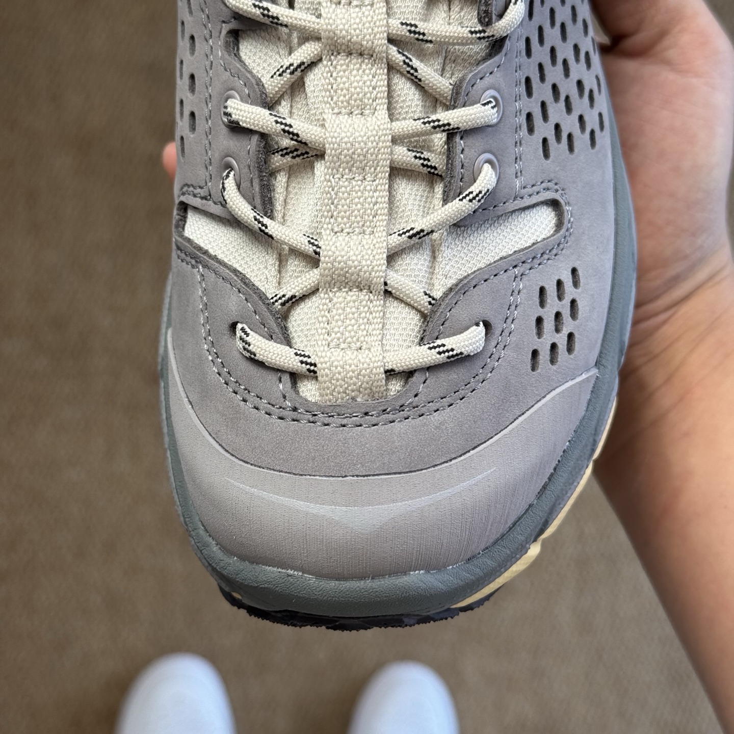  
纯原Hoka ULTRA托亚 第11色紫灰
越野跑登山鞋🥾 GORE-TEX真正全防水，下雨涉水无压