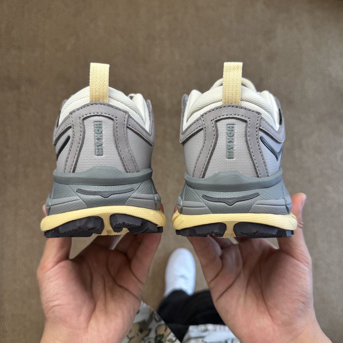  
纯原Hoka ULTRA托亚 第11色紫灰
越野跑登山鞋🥾 GORE-TEX真正全防水，下雨涉水无压