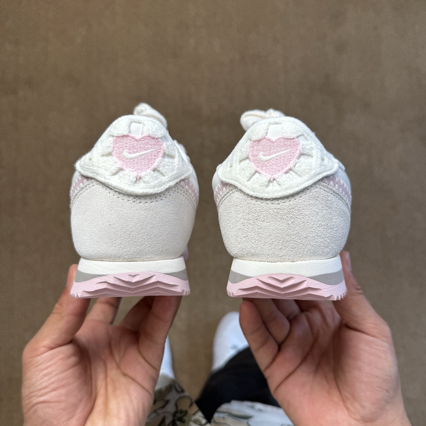  
阿甘大系列产品！第33色情人节💌限定白粉
实体店平台指定专供Cortez 鞋身清洁度随意无敌 随意进