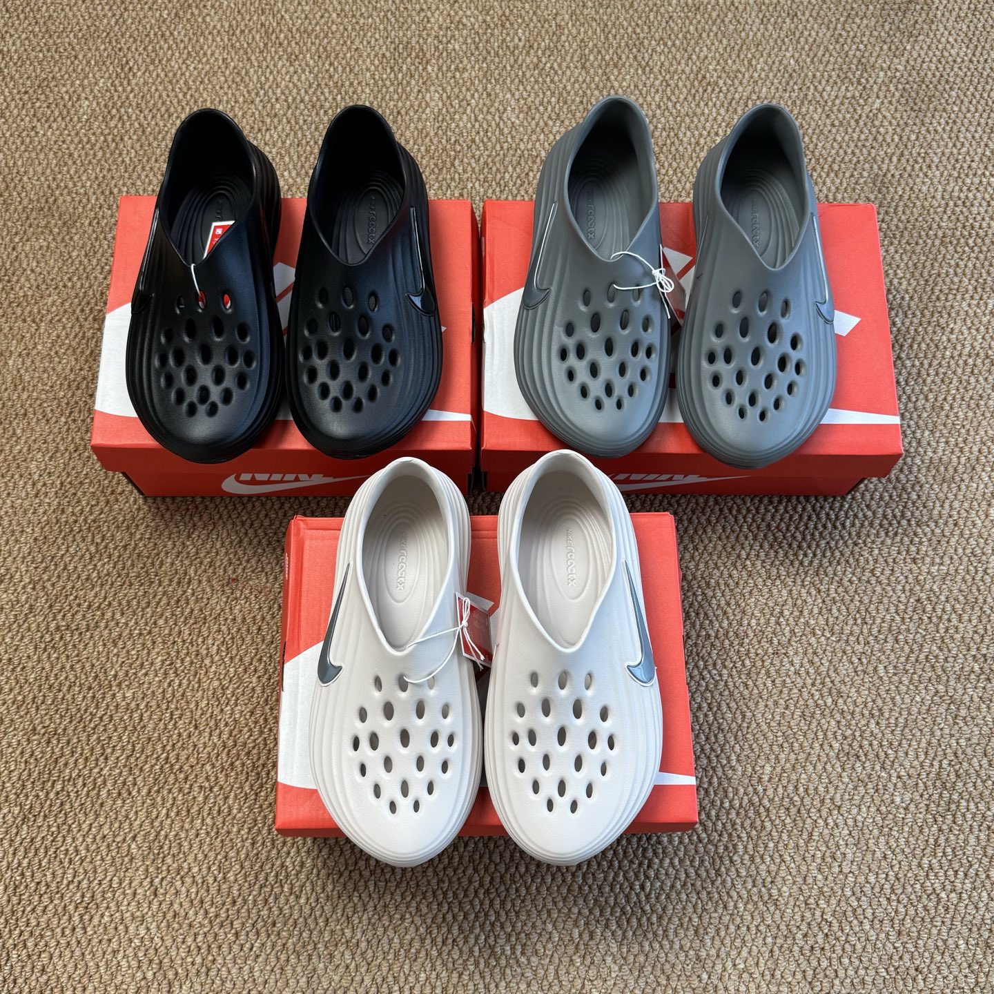 [Sandals and Slippers Series]three-color combination Nike hole shoes ReactX