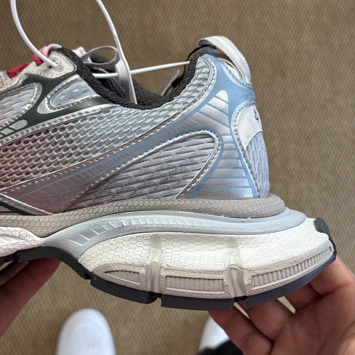  
XA版！巴黎世家3XL 灰红渐变色
BALENCIAGA十代 3XL老爹鞋复古做旧
独家湖南兴昂全套