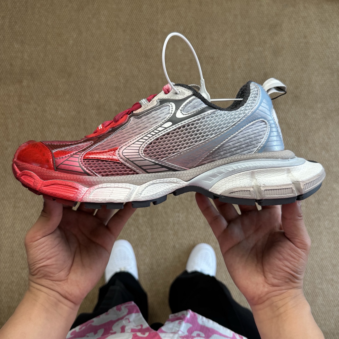  
XA版！巴黎世家3XL 灰红渐变色
BALENCIAGA十代 3XL老爹鞋复古做旧
独家湖南兴昂全套