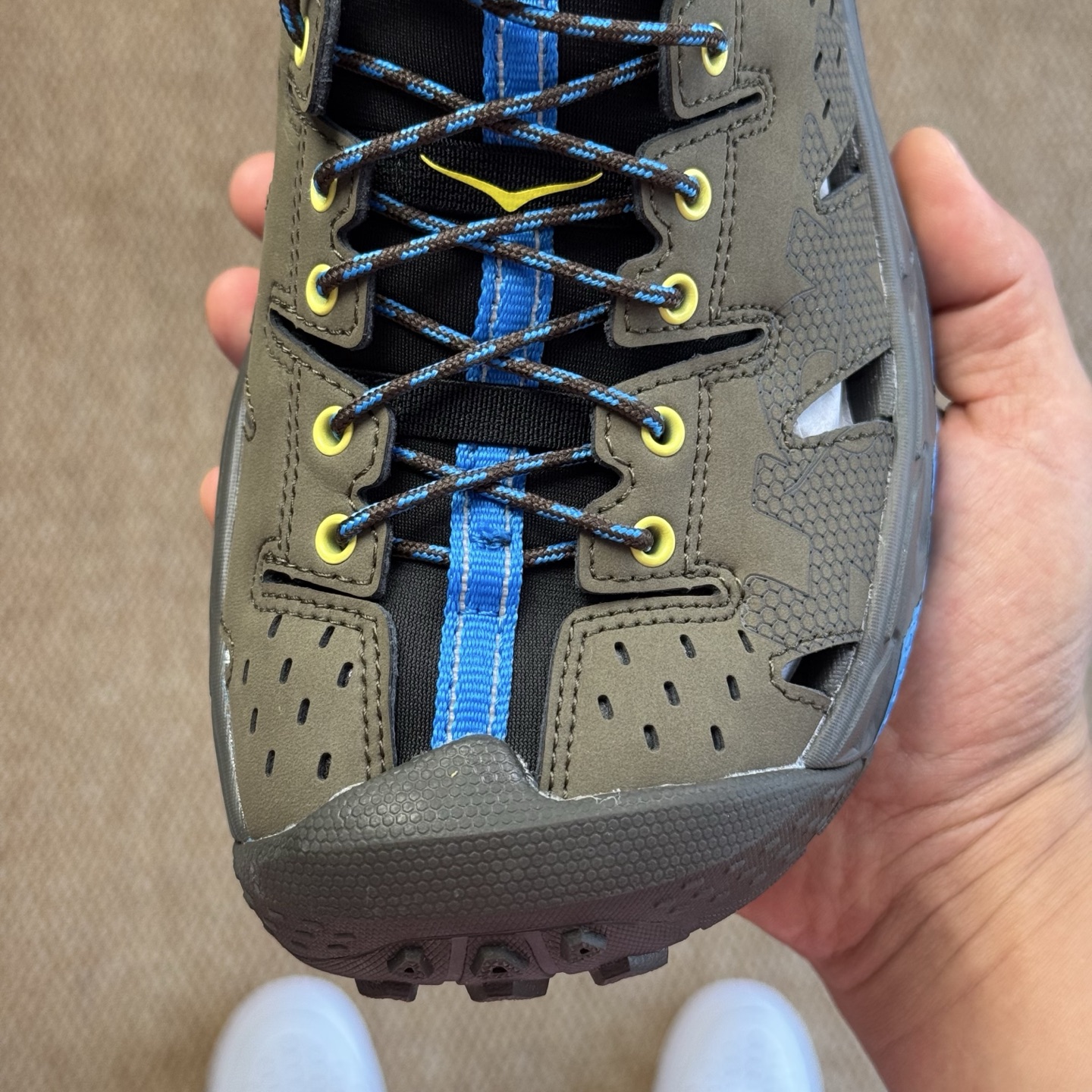  
HOKA One One Vibram 轻量溯溪鞋 
原鞋开发 市面最强品质！
尺码：36 36.5