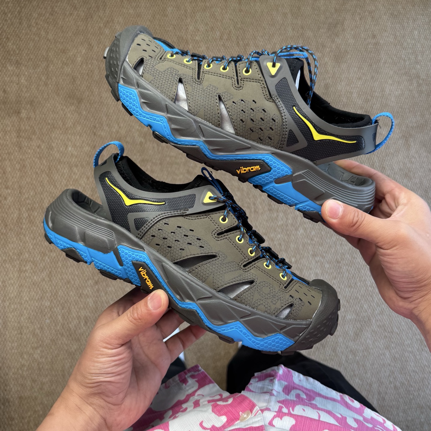  
HOKA One One Vibram 轻量溯溪鞋 
原鞋开发 市面最强品质！
尺码：36 36.5