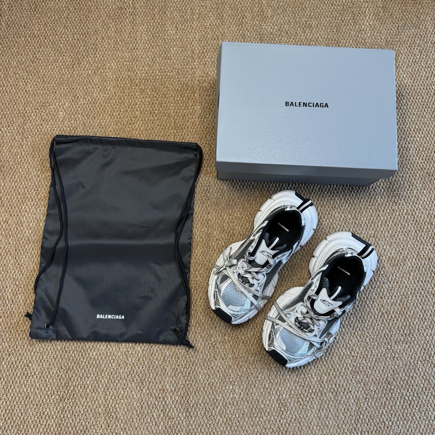  
A版独立自主订单 最强品质没有之一！不吹牛看细节！ 
Balenciaga 巴黎世家3XL 第18色