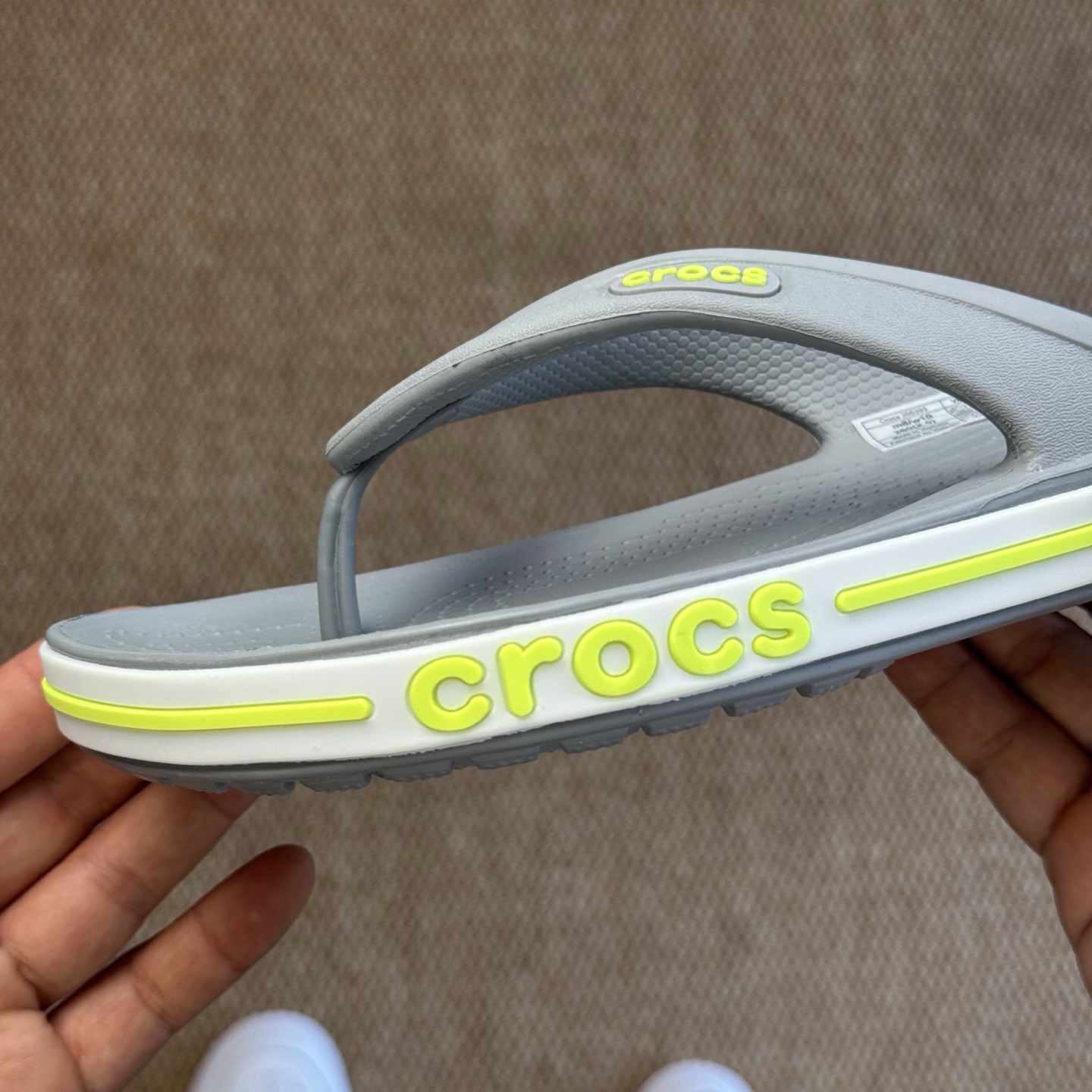 
Crocs卡骆驰 Crocband 贝雅 夹脚人字拖鞋🩴
莞产纯原工艺！  5色！   尺码：40-4