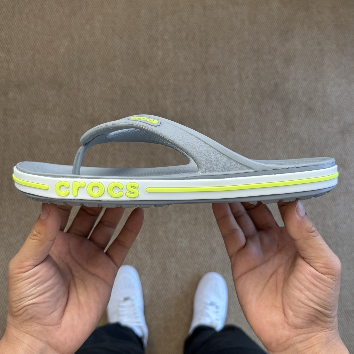 
Crocs卡骆驰 Crocband 贝雅 夹脚人字拖鞋🩴
莞产纯原工艺！  5色！   尺码：40-4