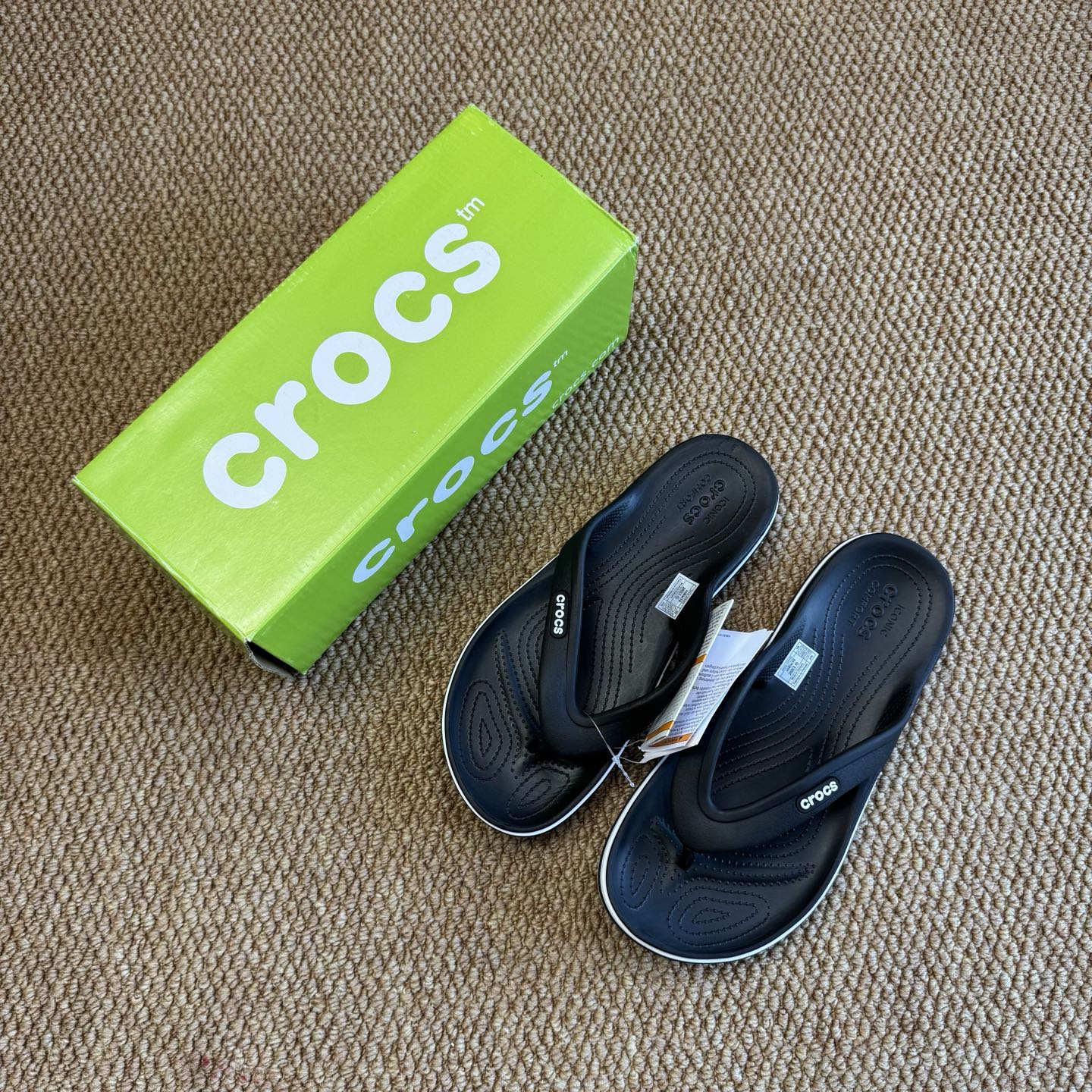  
Crocs卡骆驰 Crocband 贝雅 夹脚人字拖鞋🩴
莞产纯原工艺！  5色！   尺码：40-