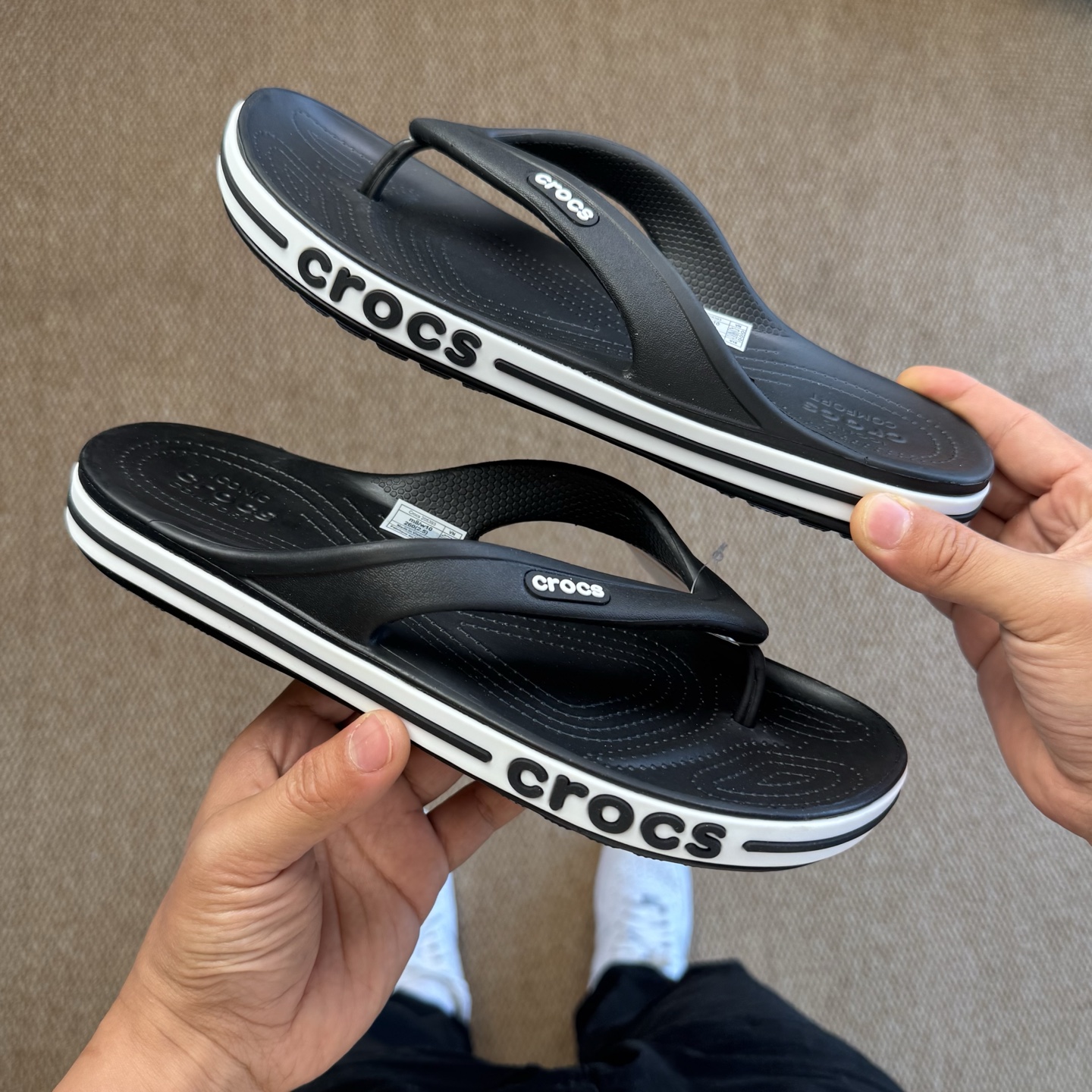  
Crocs卡骆驰 Crocband 贝雅 夹脚人字拖鞋🩴
莞产纯原工艺！  5色！   尺码：40-