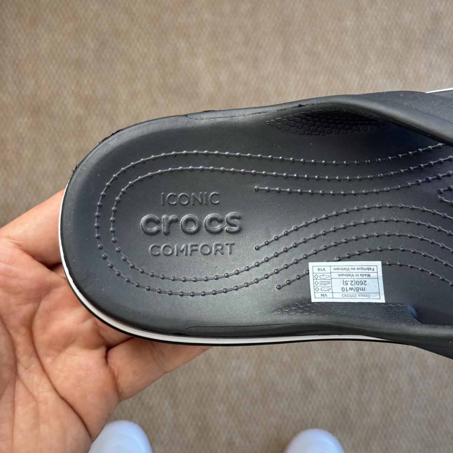 
Crocs卡骆驰 Crocband 贝雅 夹脚人字拖鞋🩴
莞产纯原工艺！  5色！   尺码：40-