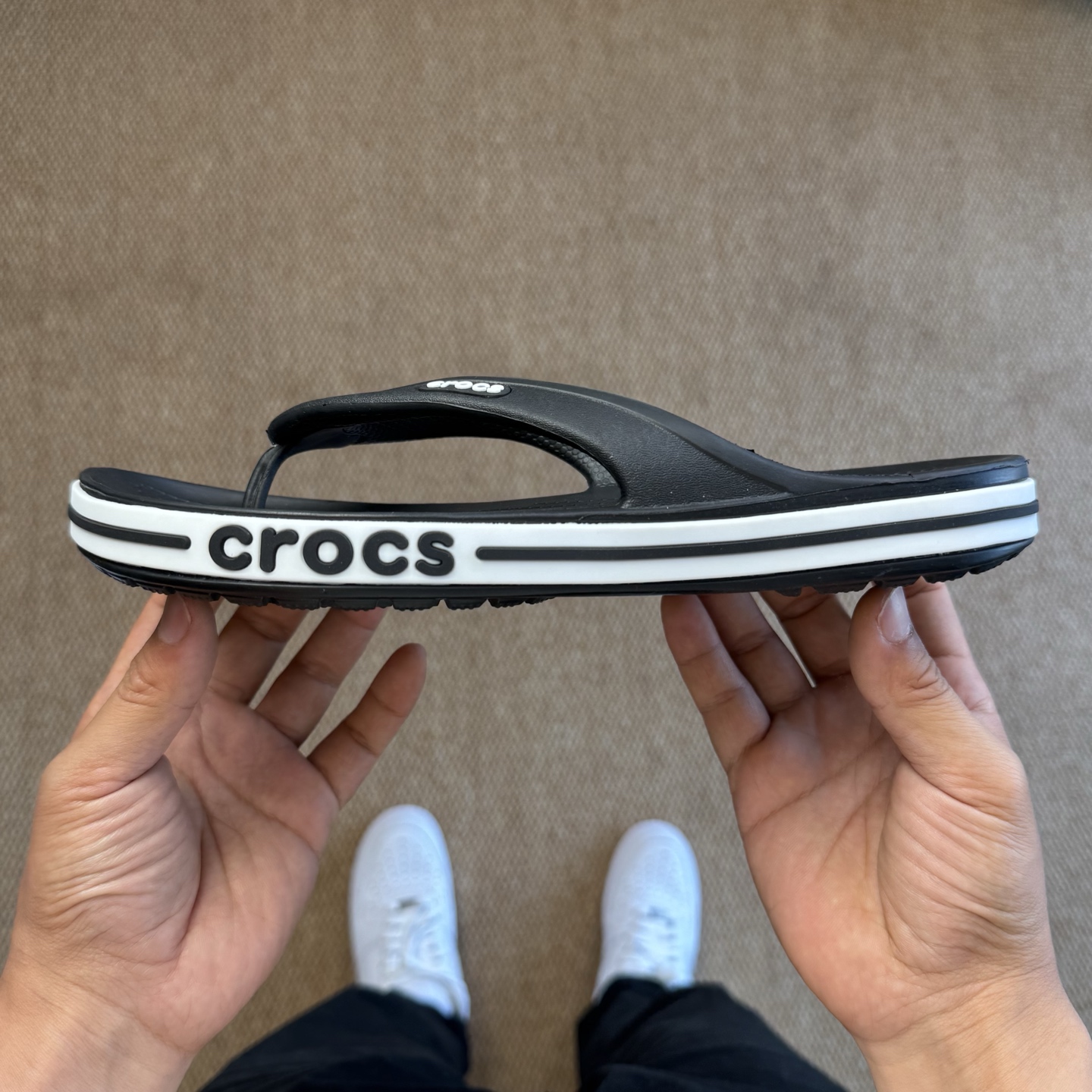  
Crocs卡骆驰 Crocband 贝雅 夹脚人字拖鞋🩴
莞产纯原工艺！  5色！   尺码：40-