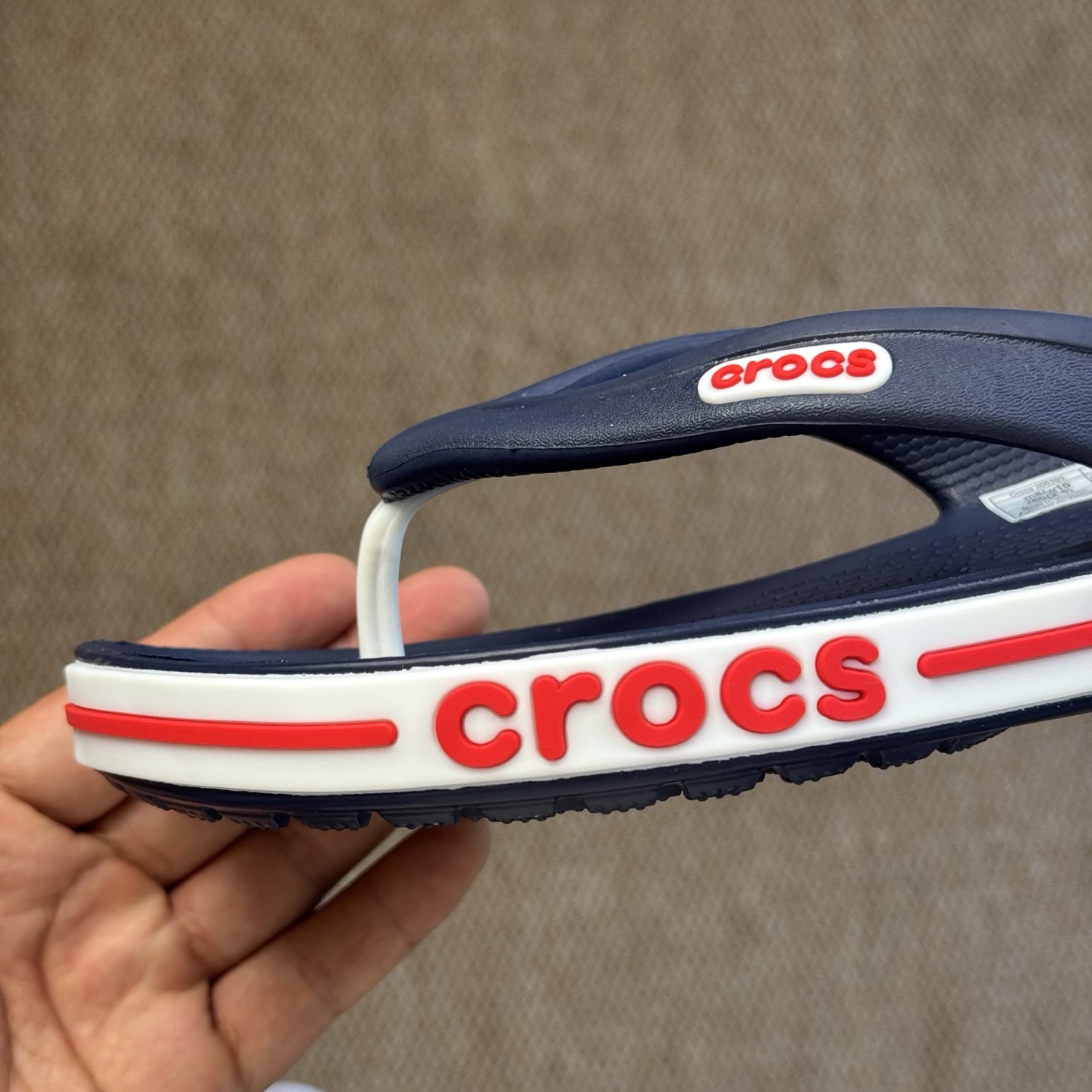  
Crocs卡骆驰 Crocband 贝雅 夹脚人字拖鞋🩴
莞产纯原工艺！  5色！   尺码：40-