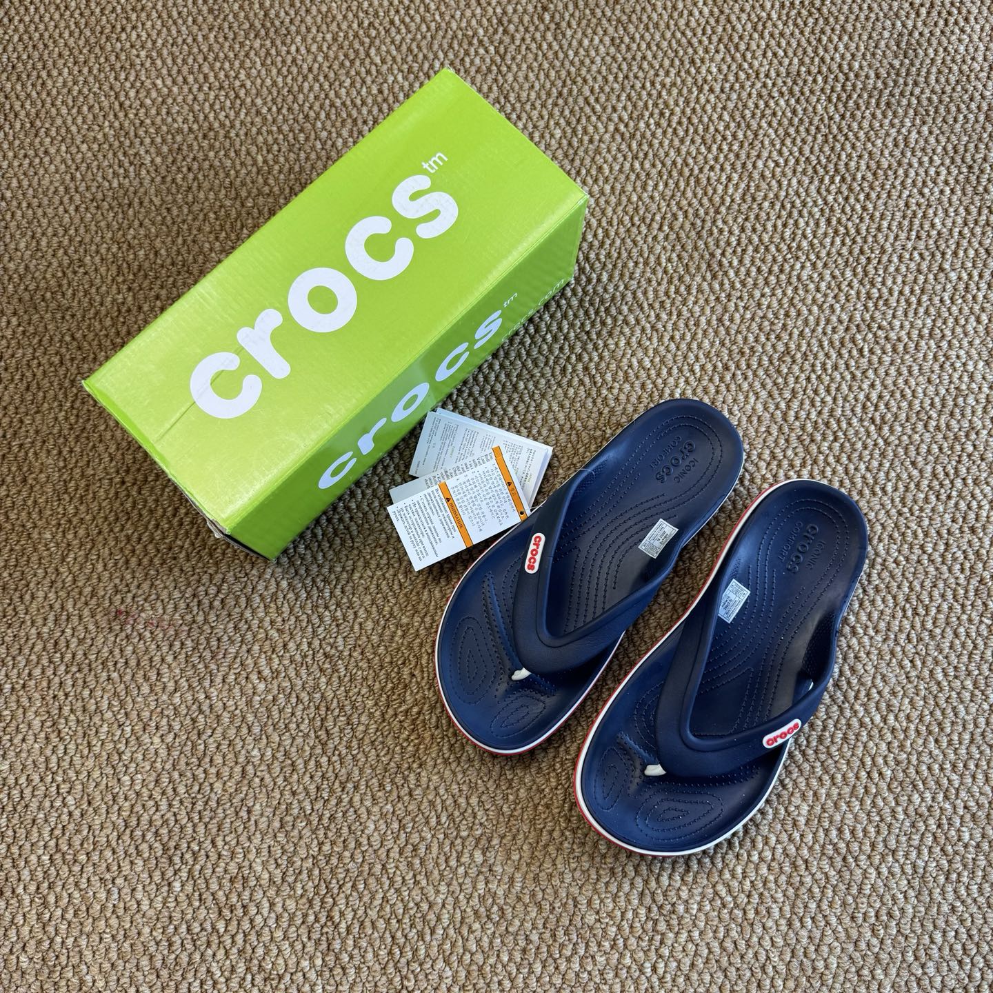  
Crocs卡骆驰 Crocband 贝雅 夹脚人字拖鞋🩴
莞产纯原工艺！  5色！   尺码：40-