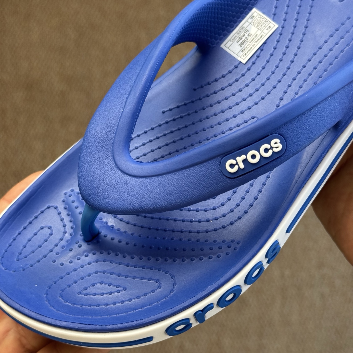  
Crocs卡骆驰 Crocband 贝雅 夹脚人字拖鞋🩴
莞产纯原工艺！  5色！   尺码：40-
